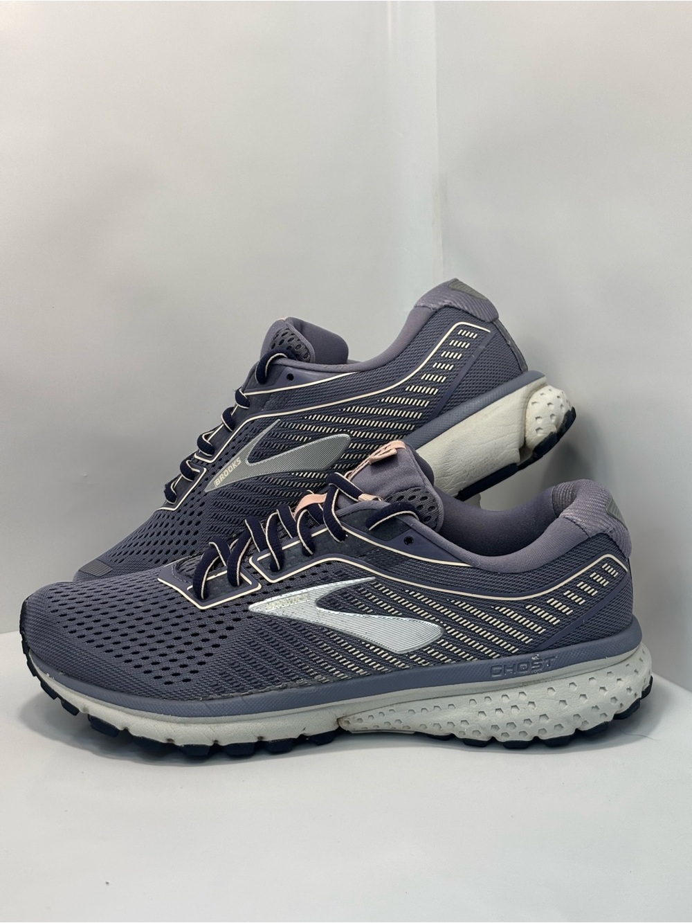 Brooks Ghost 12 Gray/Purple Women's Size 8.5 Running Shoes Sneakers 1203051B086